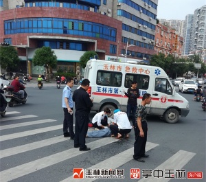 疑因突发心脑血管疾病，玉城两位老人突然倒地